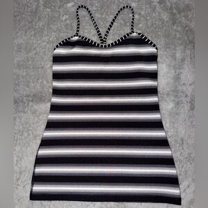 Lululemon Athletica Power Y Black and White Striped Tank Top Women’s Size 6